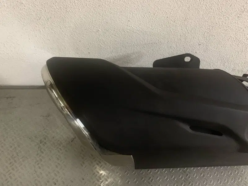 Terminale originale per HONDA CB 300R CBF300 18-19 (2)