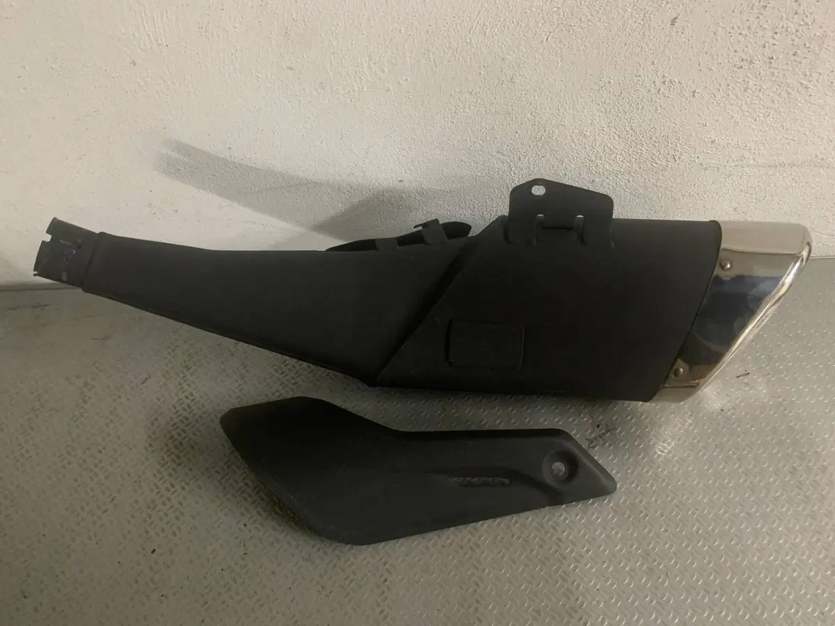 Terminale originale per HONDA CB 300R CBF300 18-19 (9)
