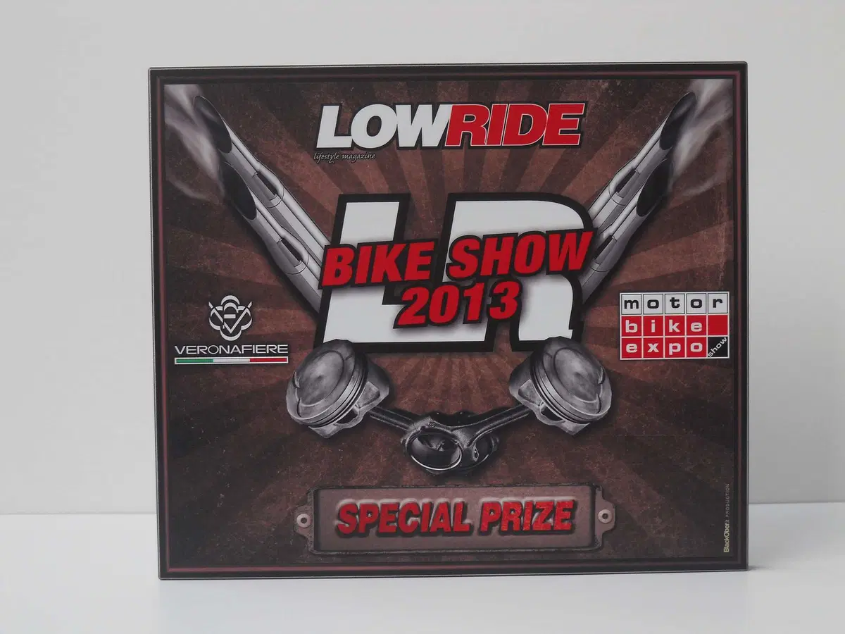 Una galleria d'arte by Blackober al Motor Bike Expo (24)