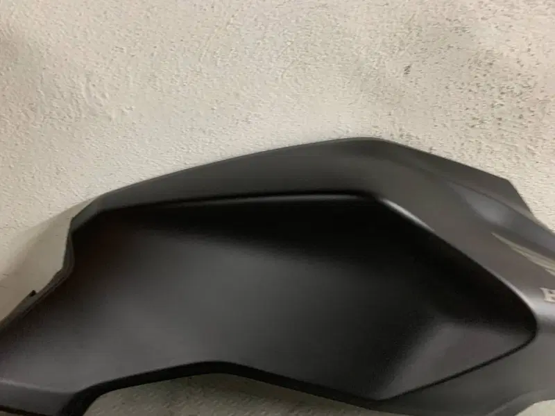 Carena serbatoio lato destro Honda CB 300 r CBF300 (3)