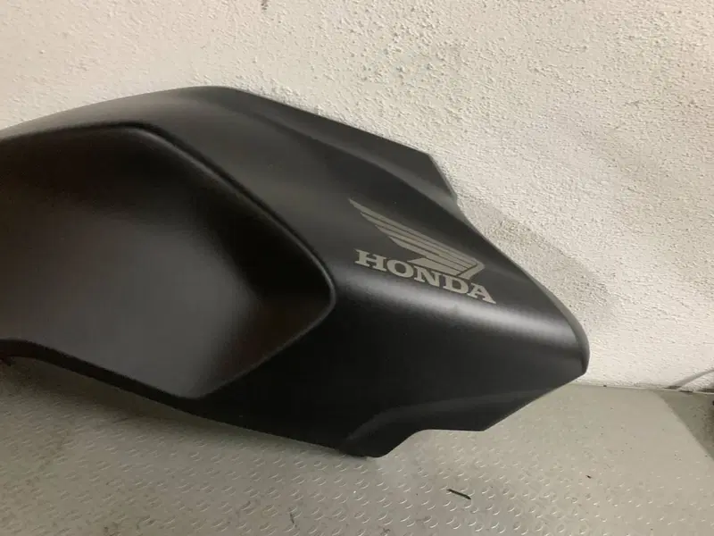 Carena serbatoio lato destro Honda CB 300 r CBF300 (4)