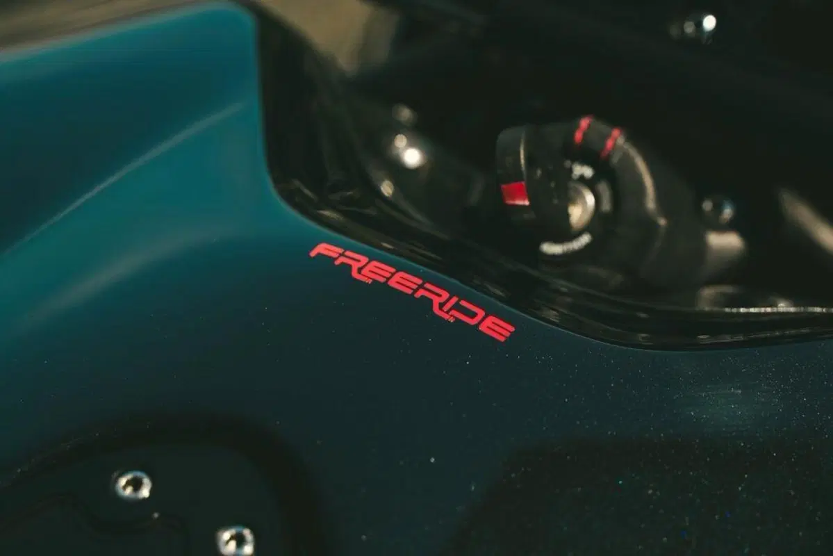 Ducati 999 Black Edition by Freeride: la riscossa del brutto anatroccolo (12)