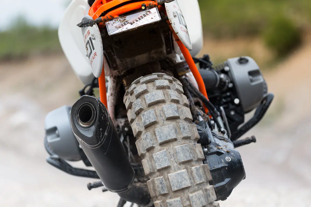 BMW Lac Rose, una G/S partendo dalla R nineT al Wheels and Waves (5)