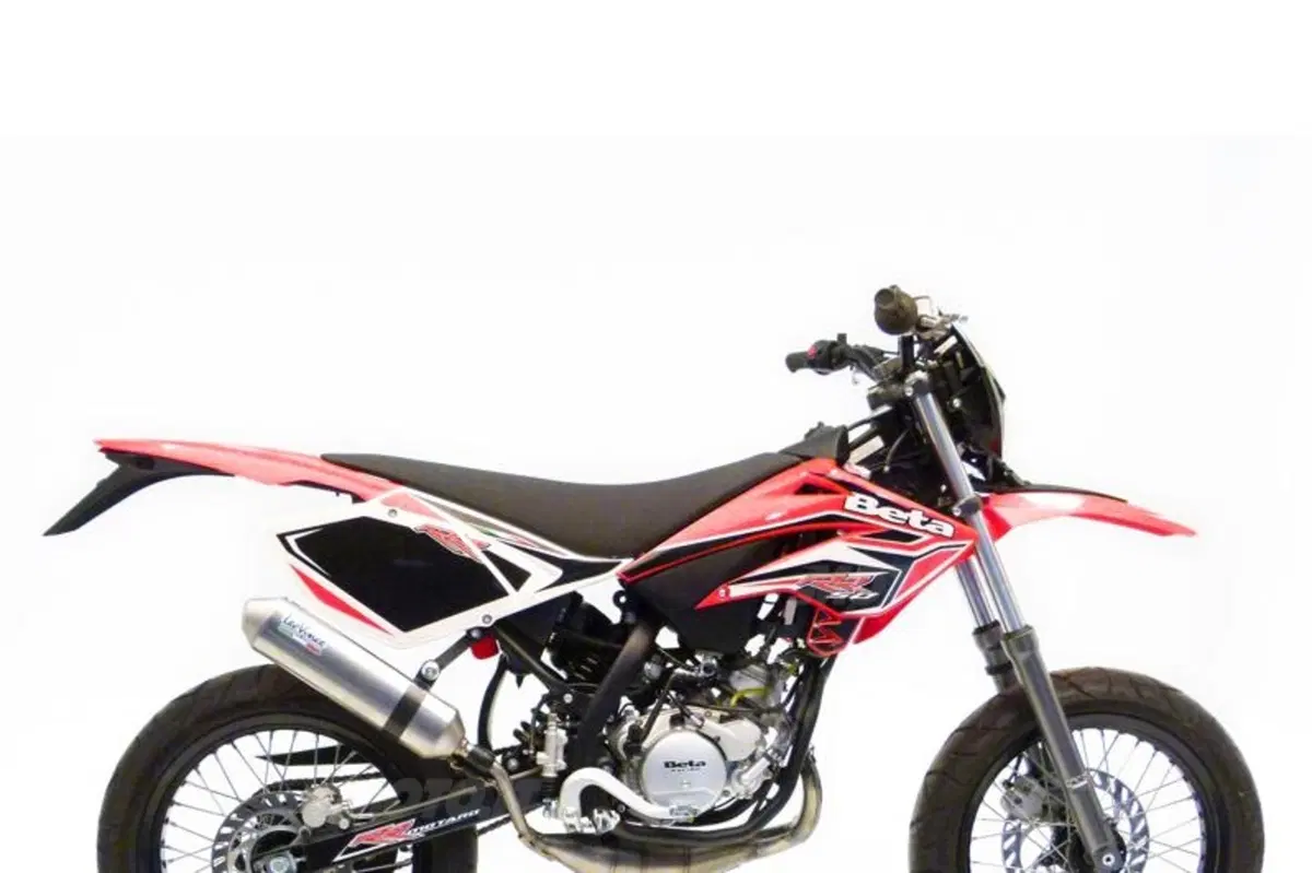 Impianto di scarico Leovince Hand Made X-Fight