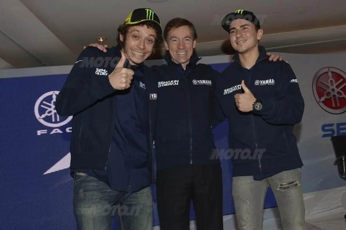Rossi e Lorenzo compagni di squadra per la "prima" volta (9)