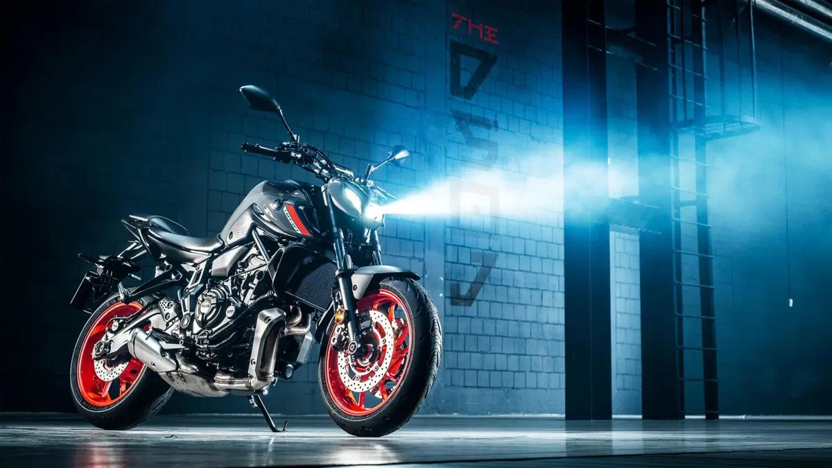 Nuova Yamaha MT-07 2021. Foto, dati e prezzi (10)