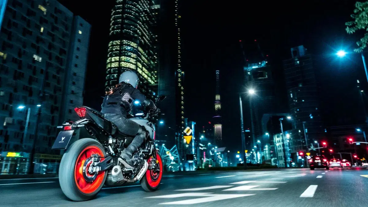 Nuova Yamaha MT-07 2021. Foto, dati e prezzi (15)