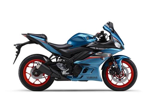 Yamaha YZF-R3, con il colore blu Cyan di tendenza (2)