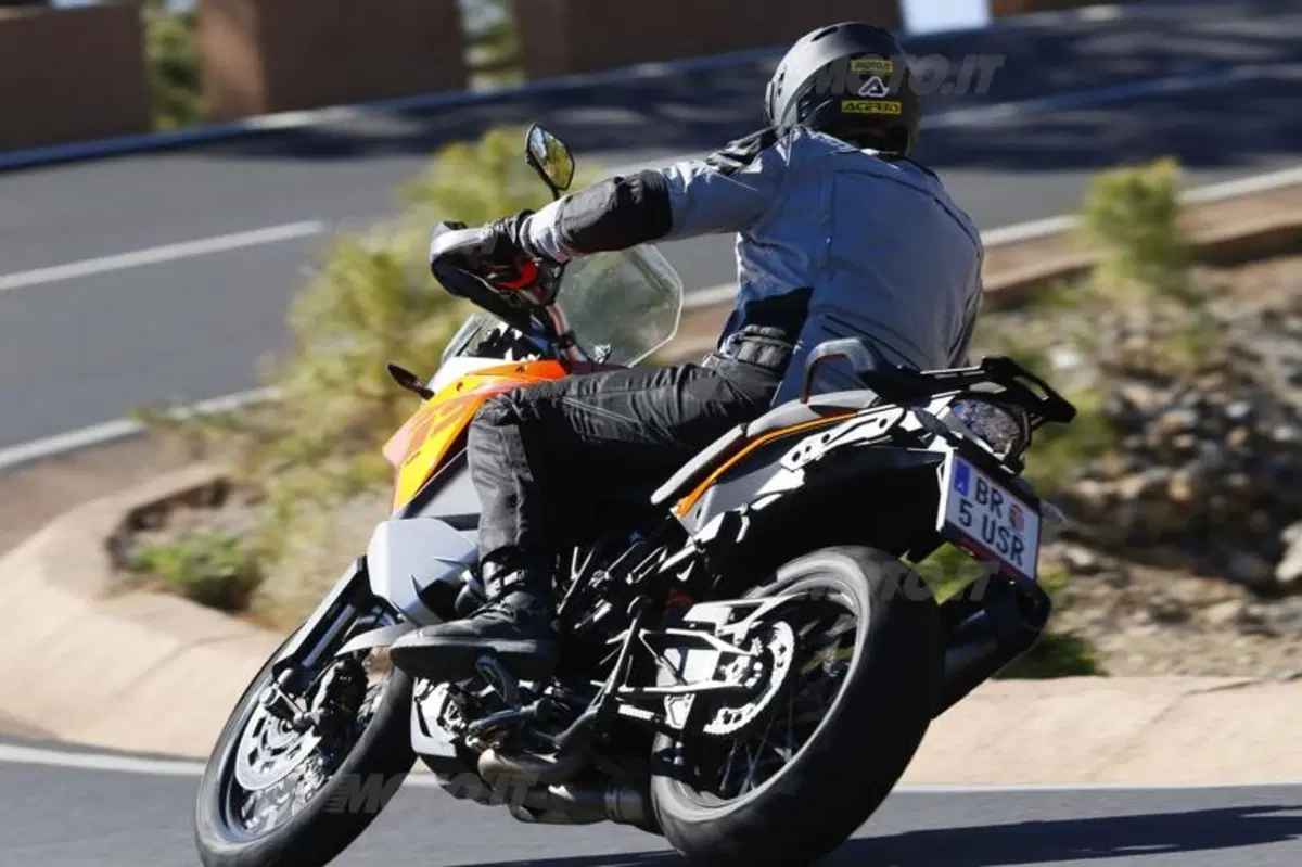 KTM 1190 Adventure   (7)