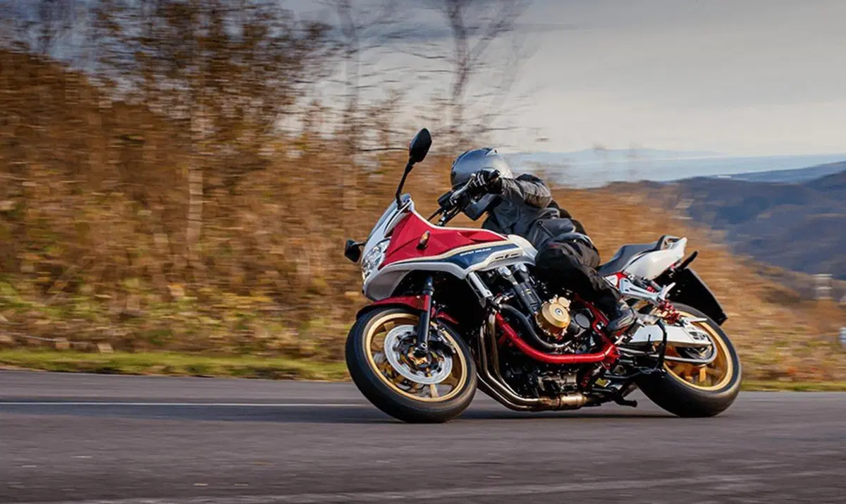 Nuove Honda CB1300 Super Four e Super Bol d'Or 2021 (2)