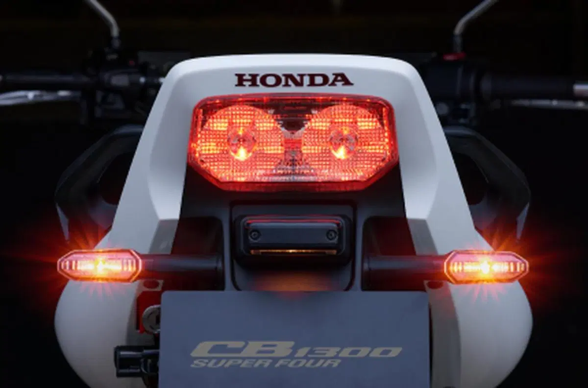 Nuove Honda CB1300 Super Four e Super Bol d'Or 2021 (6)