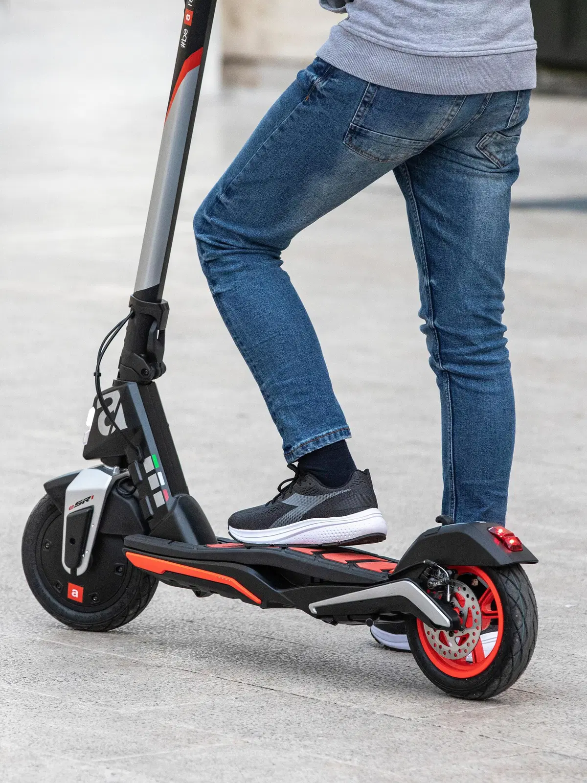 Aprilia eSR1, il primo monopattino della Casa di Noale (13)