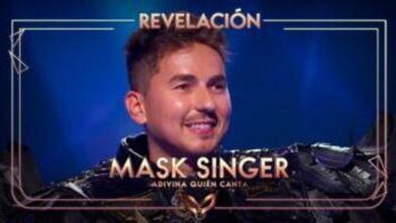 Jorge Lorenzo, in versione Corvo, quarto classificato al Cantante Mascherato [VIDEO]