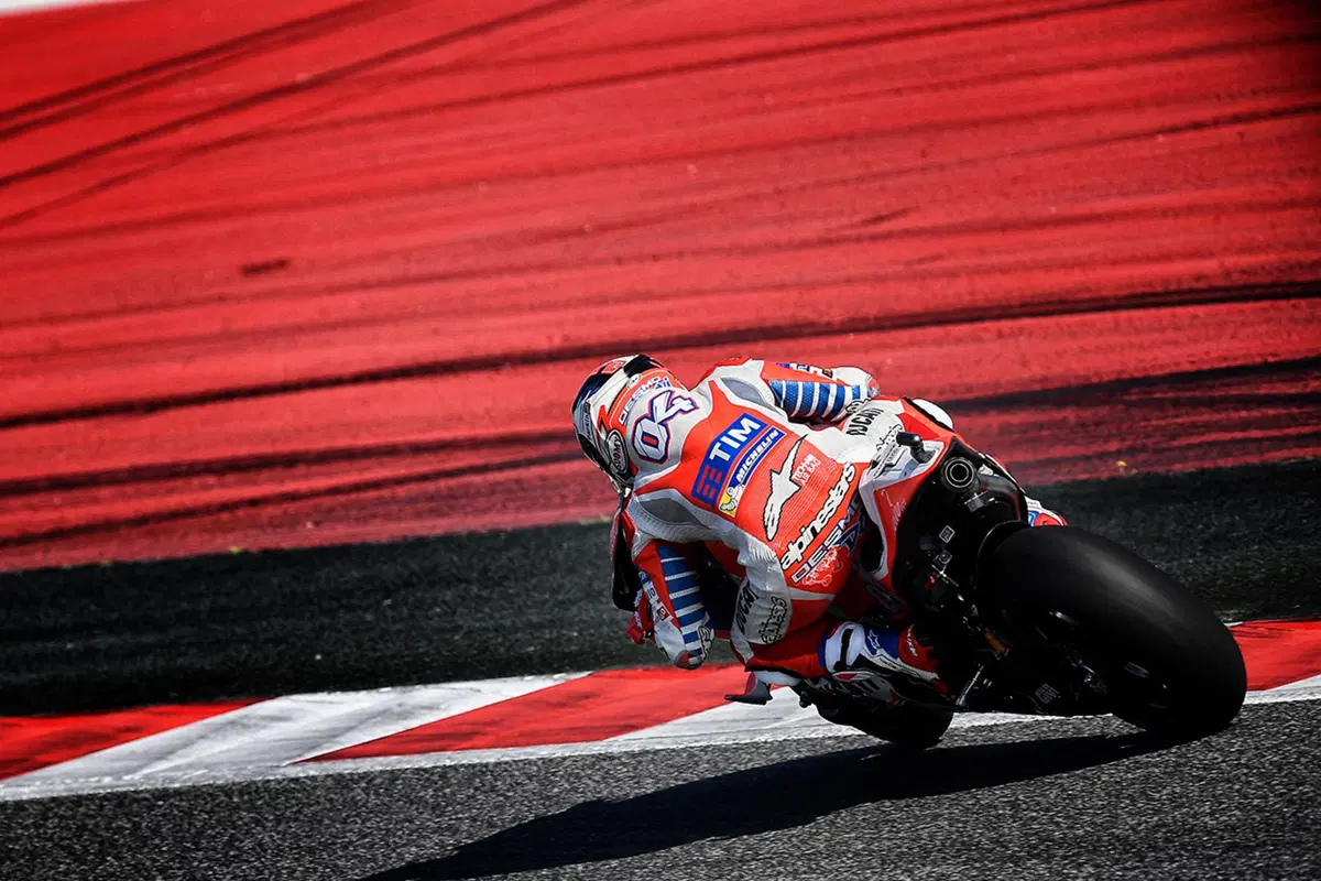 MotoGP. Le foto più spettacolari del GP di Catalunya (32)