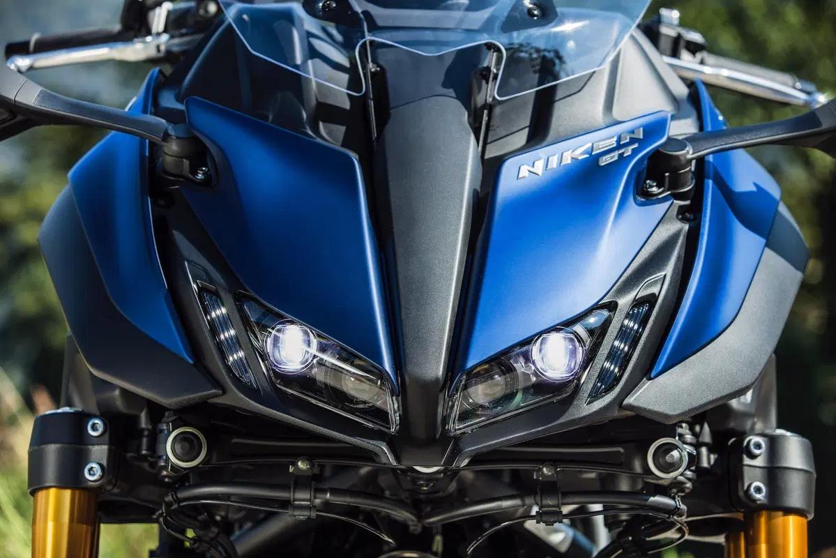 EICMA 2018: Yamaha Niken GT, foto e dati (5)