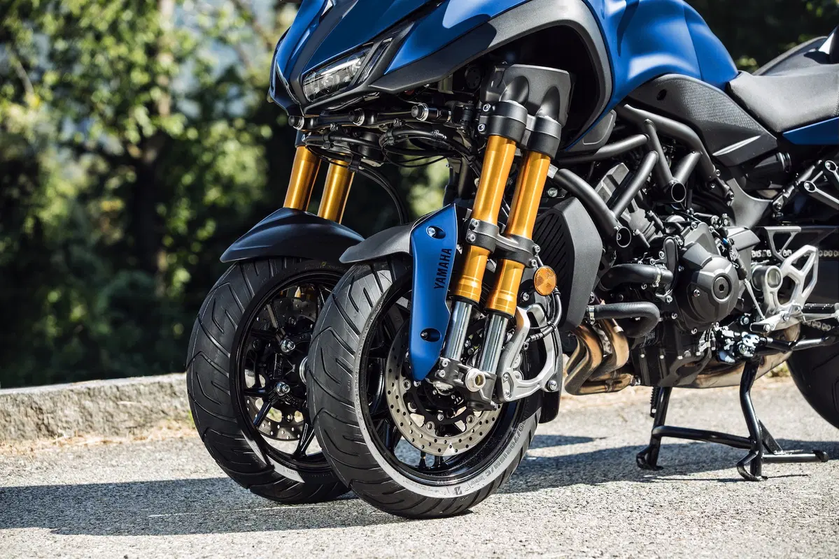 EICMA 2018: Yamaha Niken GT, foto e dati (12)