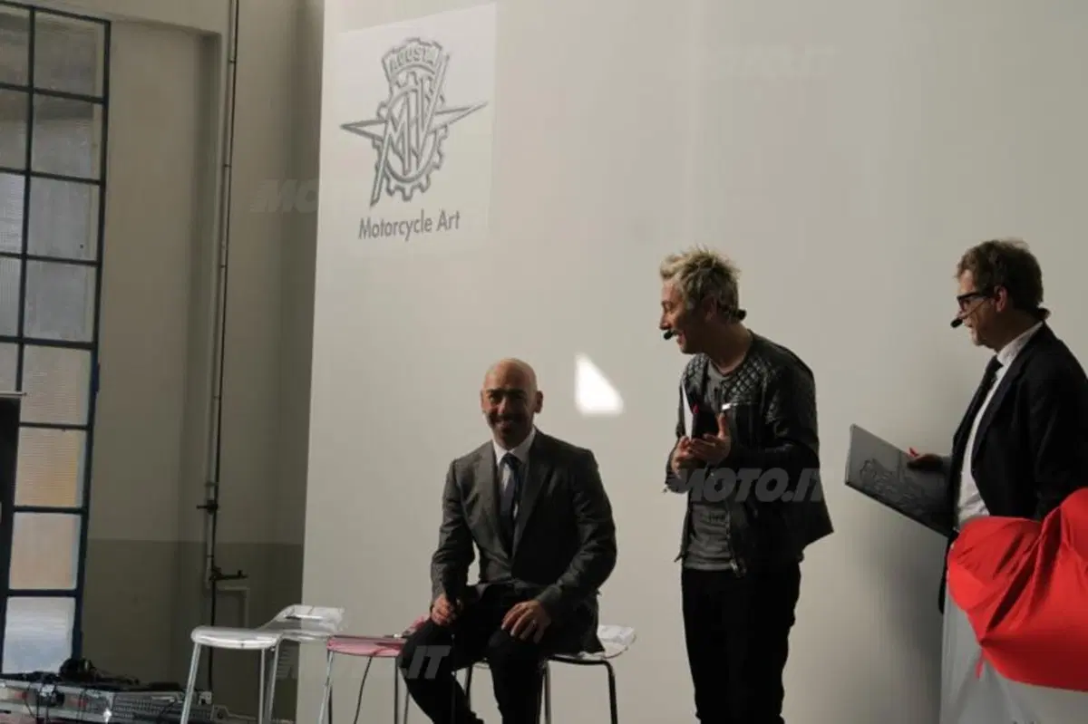 Supersport: presentata la MV Agusta F3 del Team ParkinGO (7)