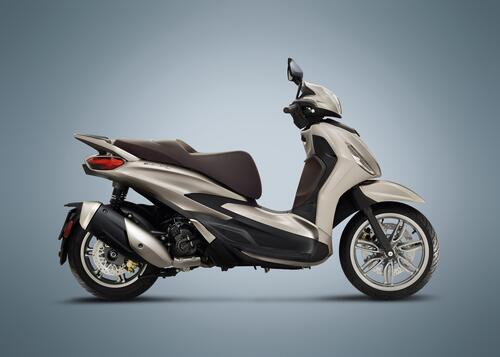 Novità 2021. Il nuovo Piaggio Beverly in anteprima mondiale: da scooter a crossover (3)