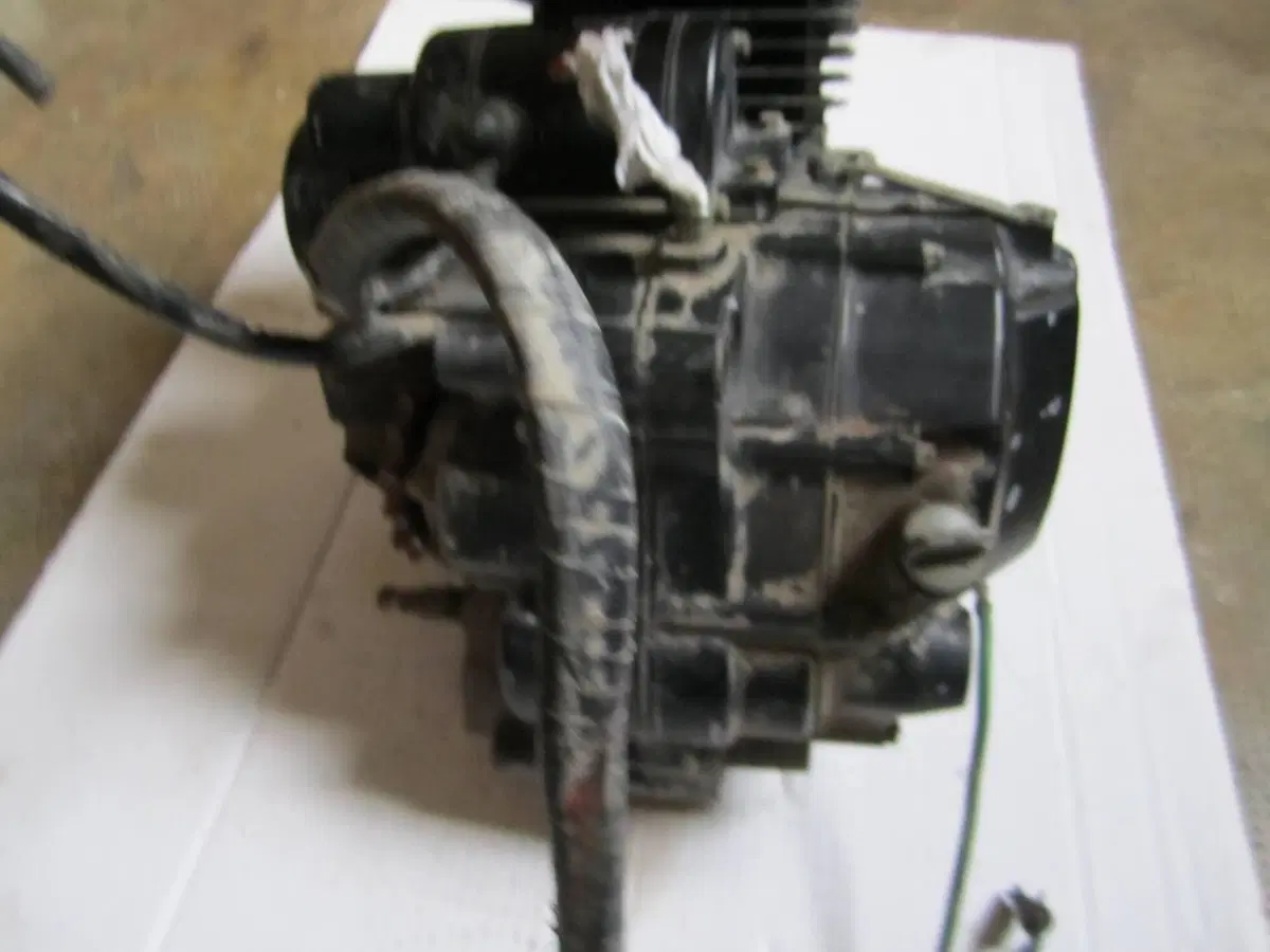 Honda XL 200 R (5)