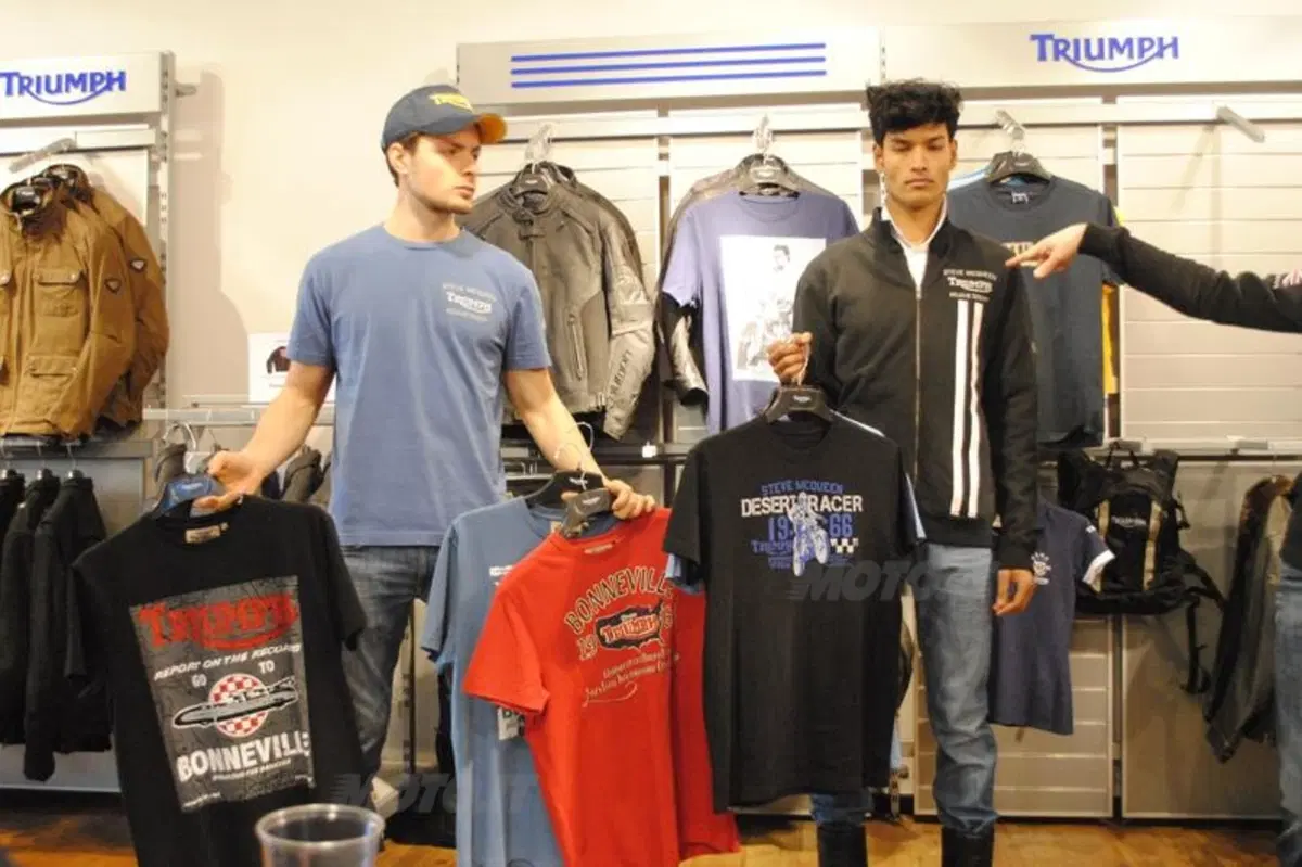 Triumph presenta la collezione abbigliamento e accessori SS13
