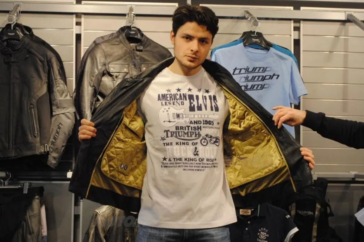 Triumph presenta la collezione abbigliamento e accessori SS13 (3)