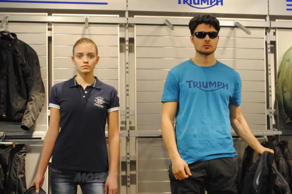 Triumph presenta la collezione abbigliamento e accessori SS13 (6)