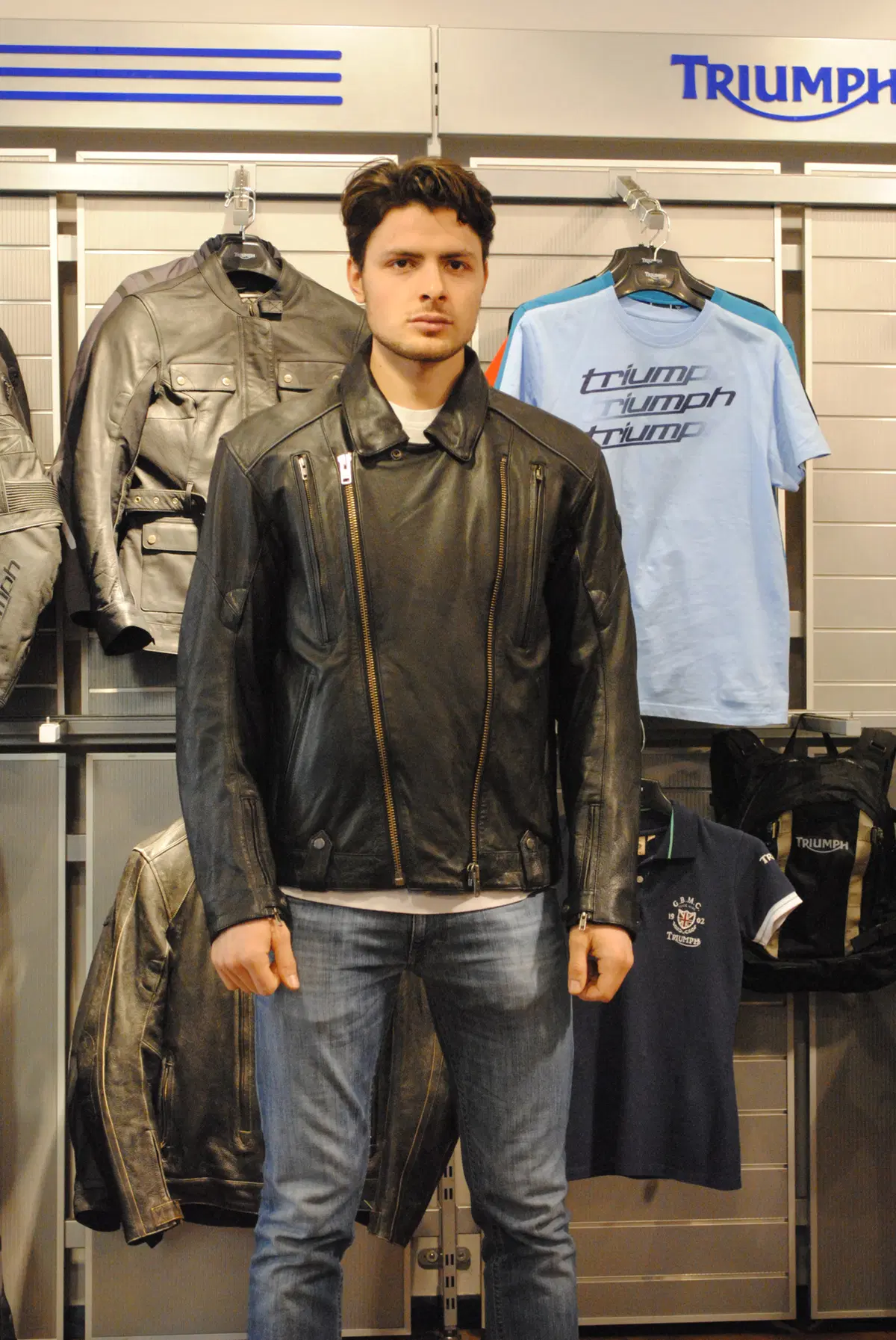 Triumph presenta la collezione abbigliamento e accessori SS13 (11)
