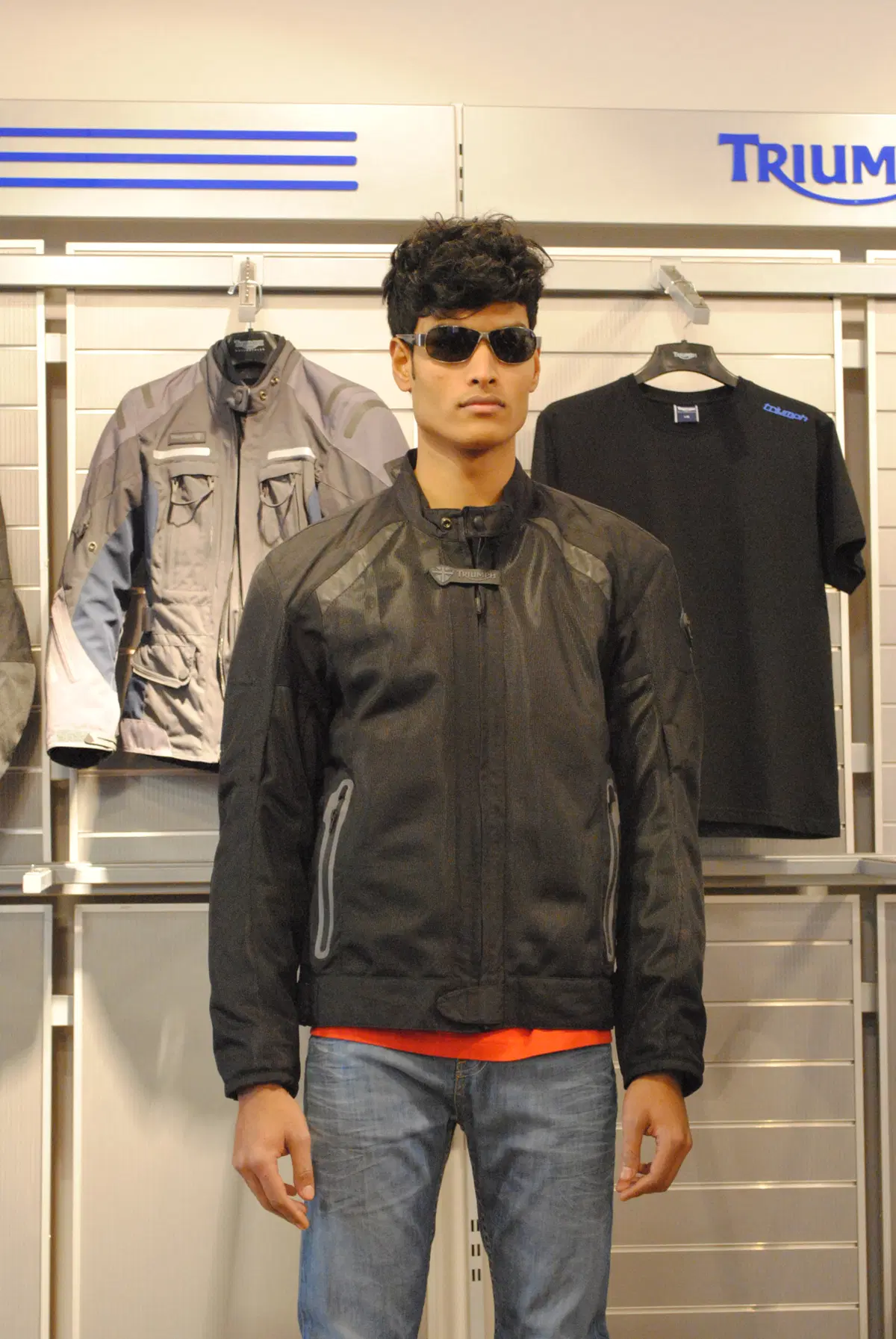 Triumph presenta la collezione abbigliamento e accessori SS13 (12)