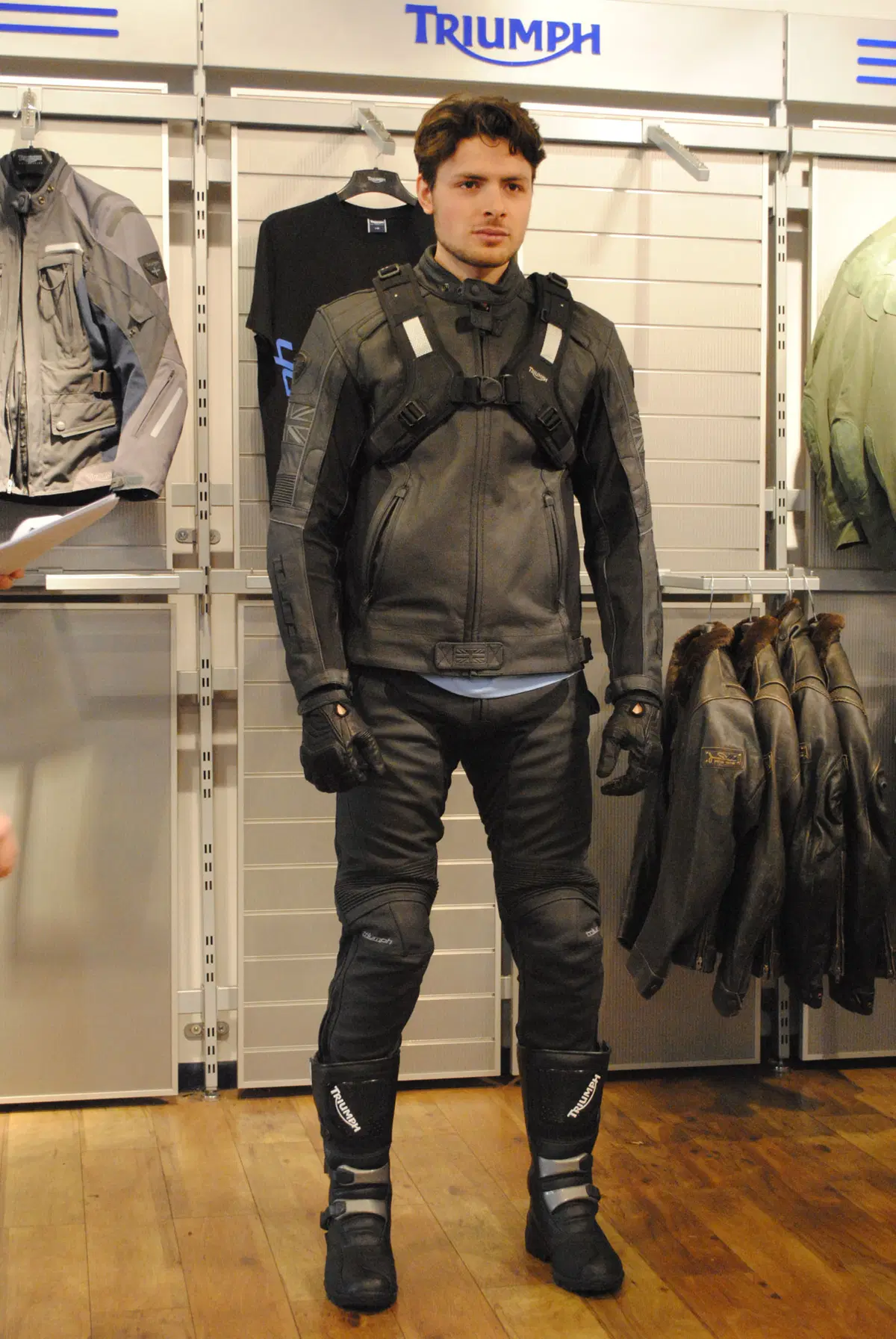 Triumph presenta la collezione abbigliamento e accessori SS13 (13)