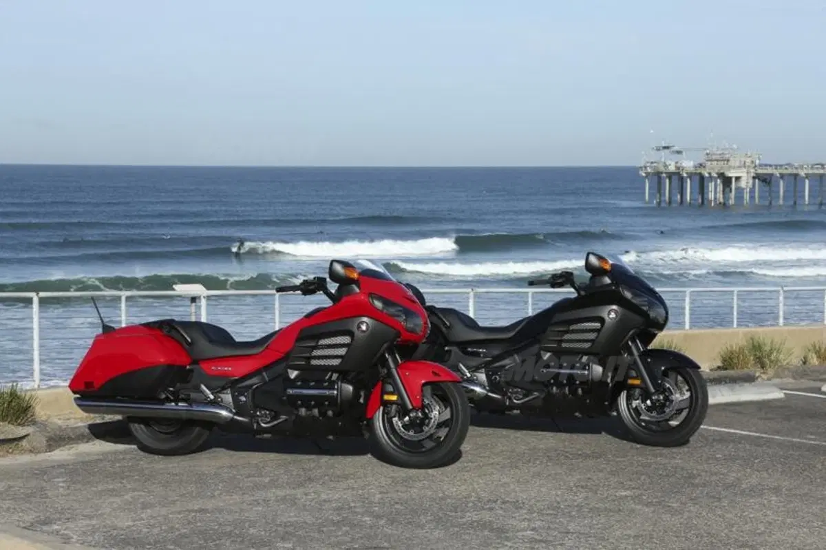 Honda GoldWing F6B  (18)