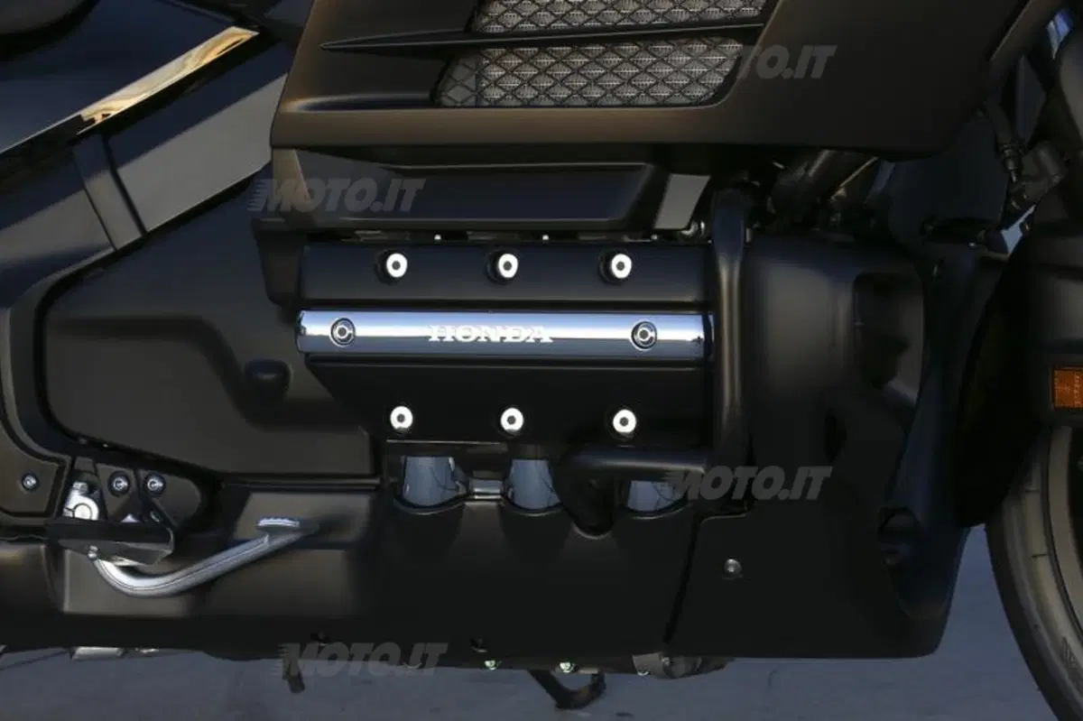 Honda GoldWing F6B  (26)
