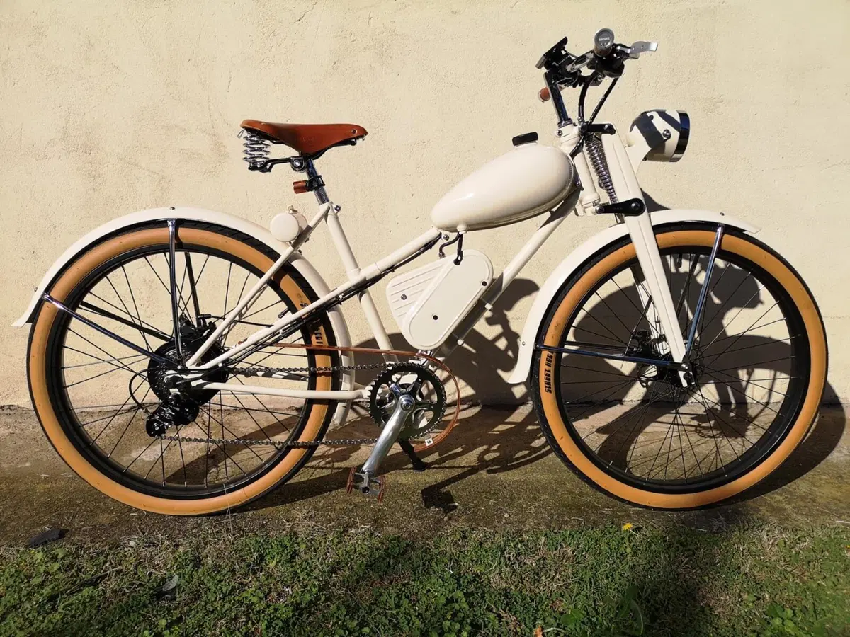 Gabriele che trasforma l’Aquilotto in e-bike (5)