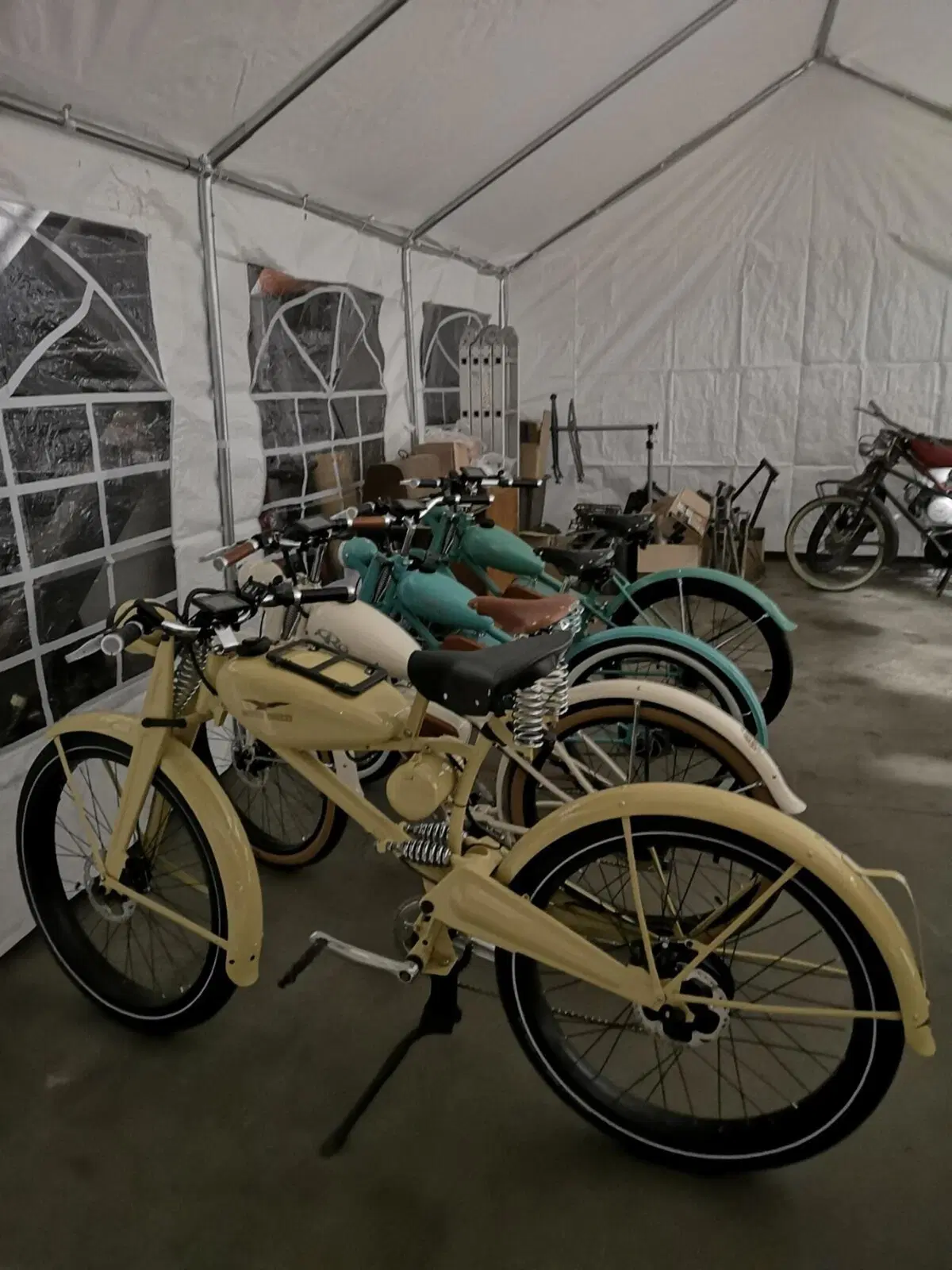 Gabriele che trasforma l’Aquilotto in e-bike (10)