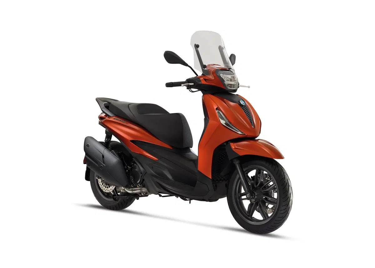 Il nuovo Piaggio Beverly in anteprima mondiale: da scooter a crossover (4)