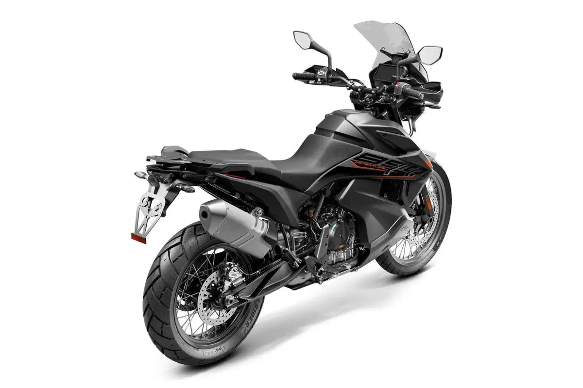 KTM 890 Adventure 2021. Caratteristiche e foto (7)
