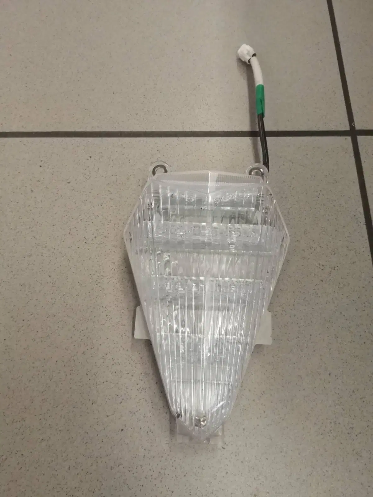 FARO POSTERIORE YAMAHA R6 2006 (2)