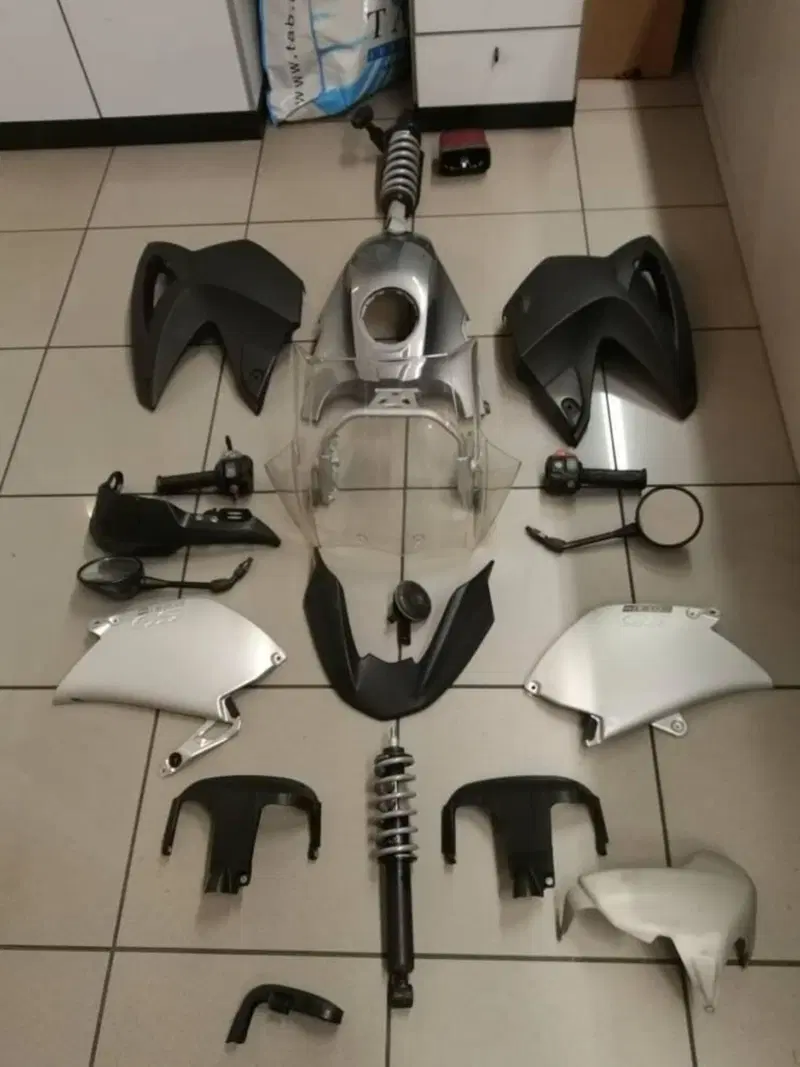 PEZZI VARI ORIGINALI BMW 1200 GS 2004/07 (2)