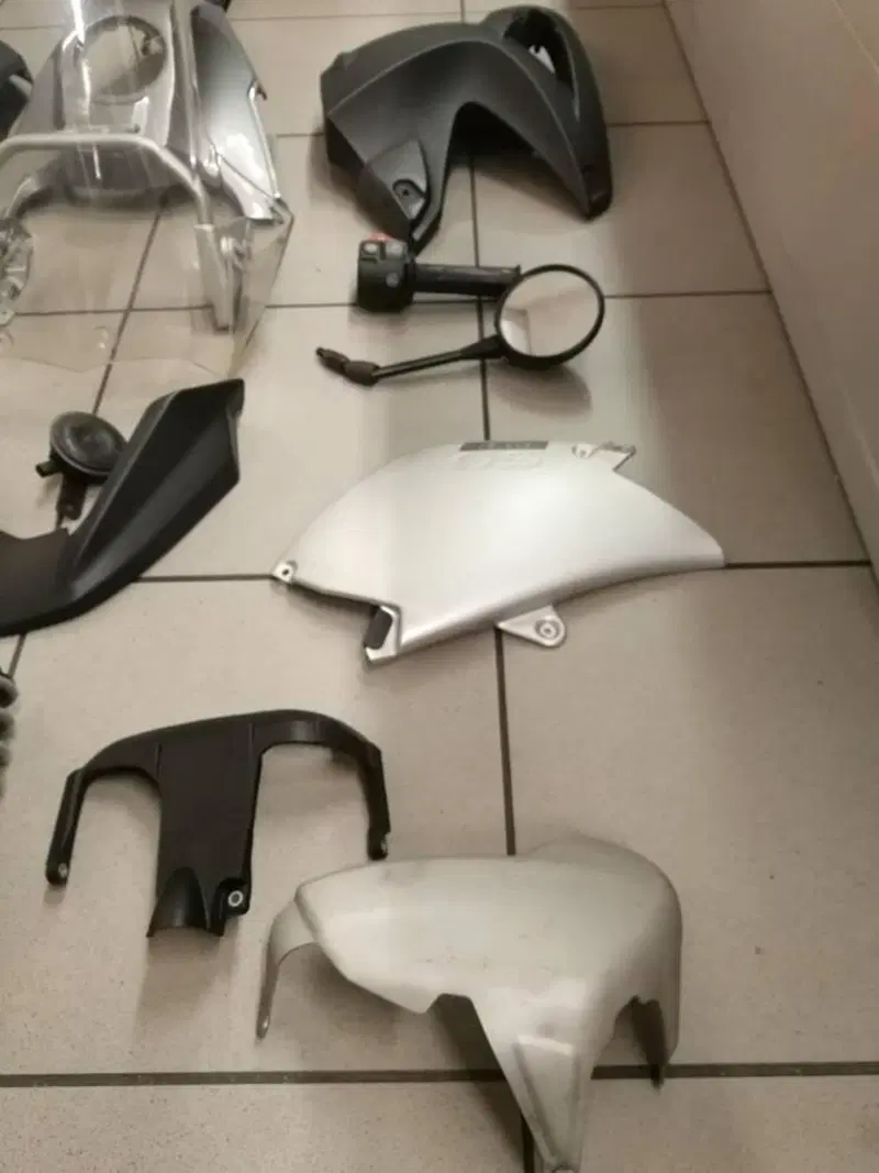 PEZZI VARI ORIGINALI BMW 1200 GS 2004/07 (3)