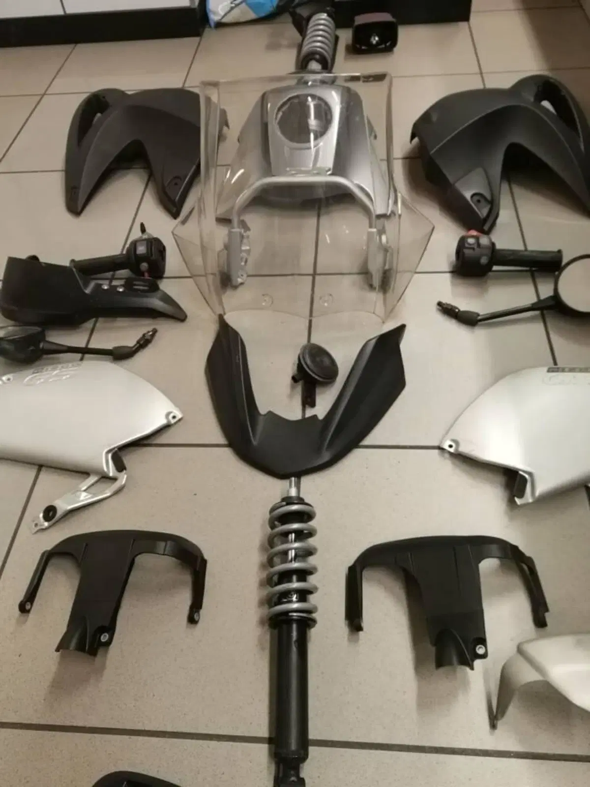 PEZZI VARI ORIGINALI BMW 1200 GS 2004/07 (4)