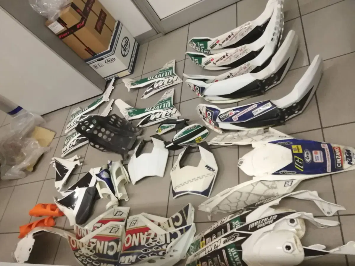 PEZZI VARI ORIGINALI KTM EXCF 250 (2)