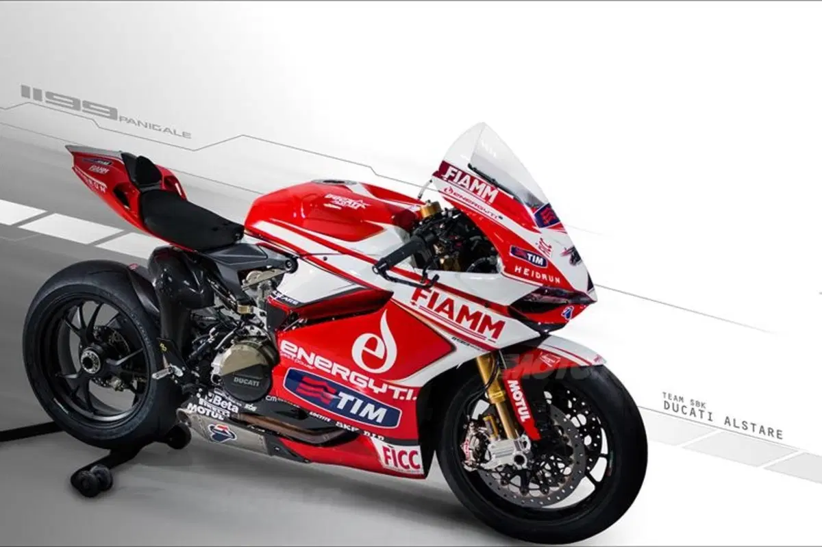 SBK 2013: FIAMM SPA sponsor ufficiale del team SBK Ducati Alstare (2)