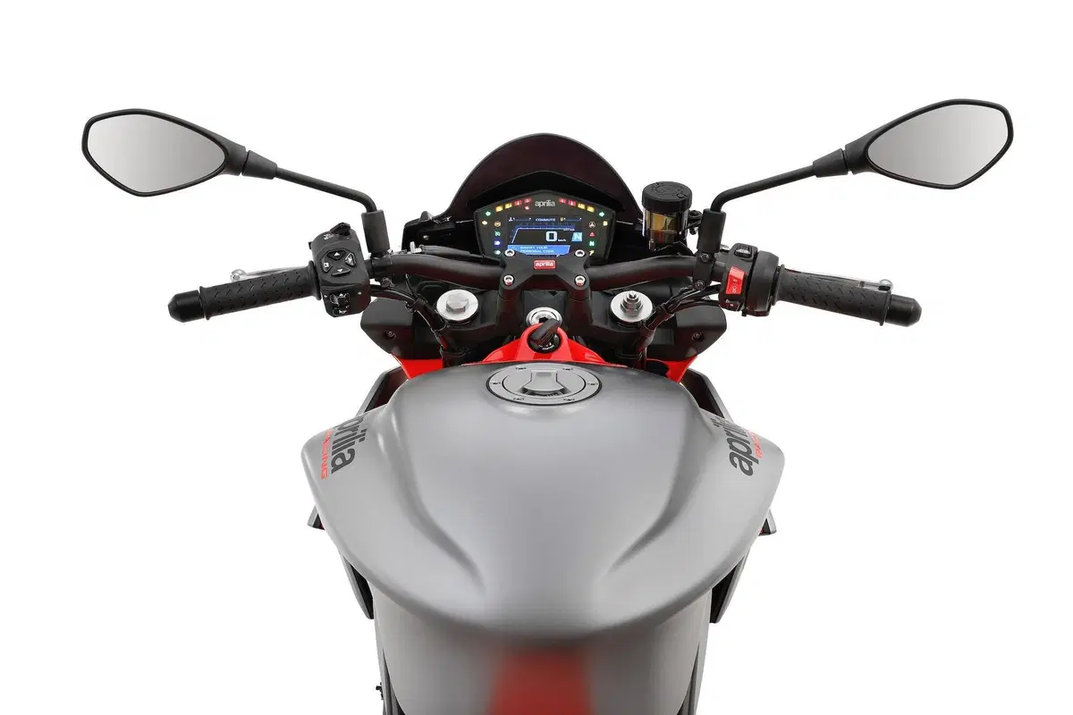 Nuova Aprilia Tuono 660, foto ufficiali e dati! (17)