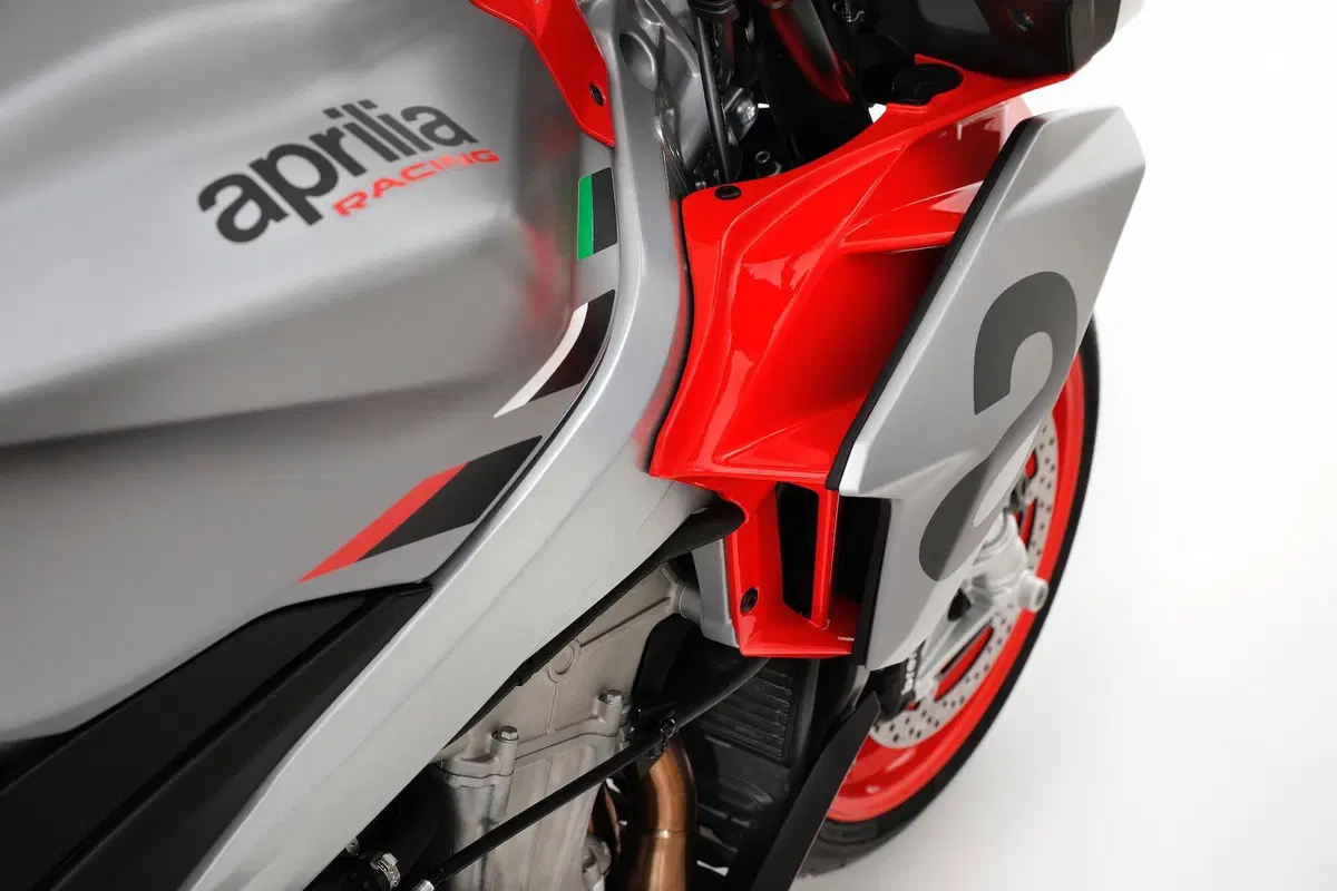 Nuova Aprilia Tuono 660, foto ufficiali e dati! (20)