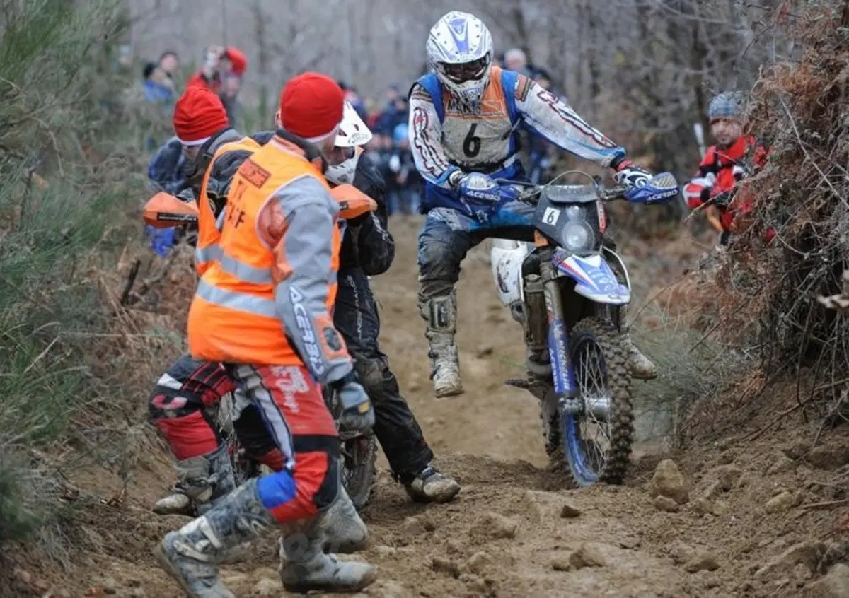 Electroshock all'Hell&rsquo;s Gate con KTM Freeride per 30 spettatori