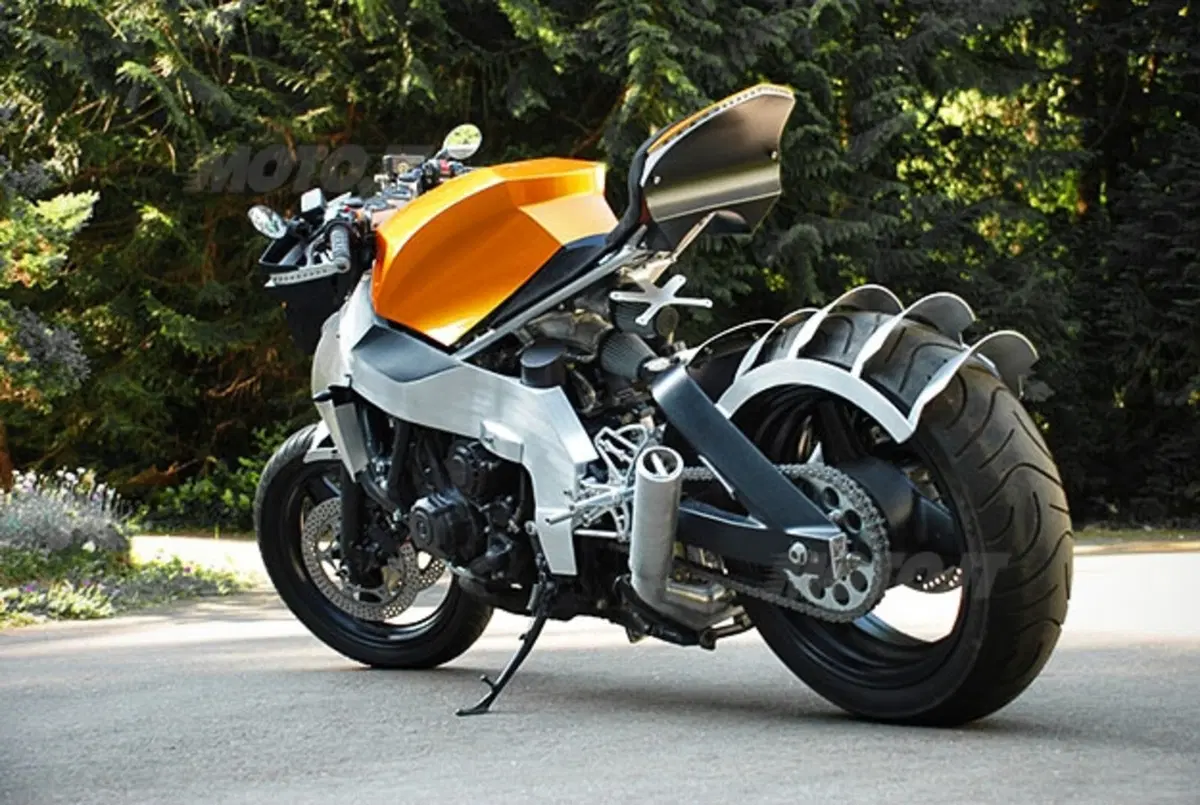 Una Honda CBR1000F davvero speciale