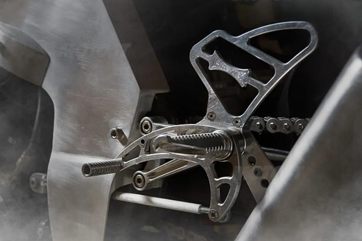 Una Honda CBR1000F davvero speciale (6)