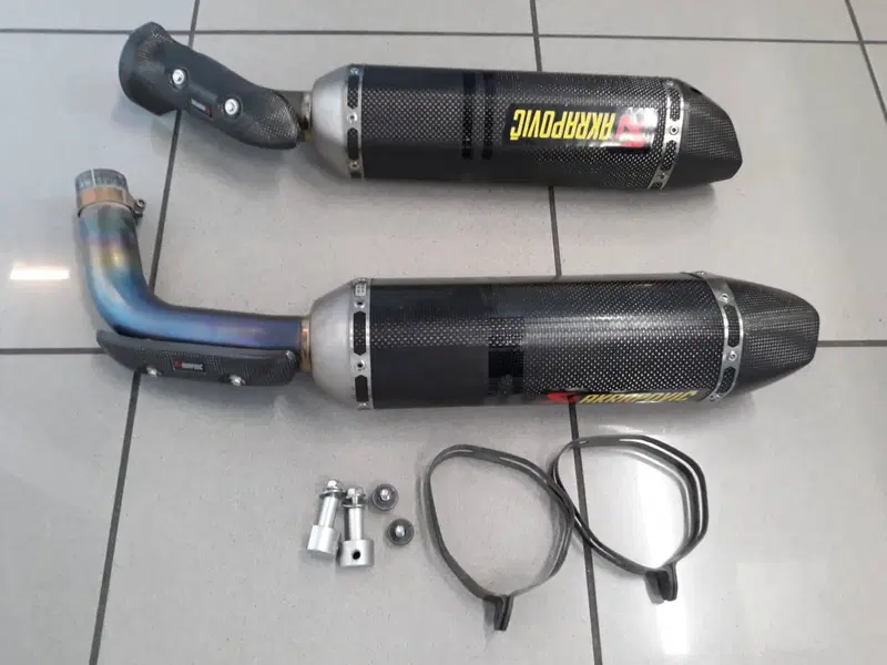MARMITTE AKRAPOVIC YAMAHA R1 2013