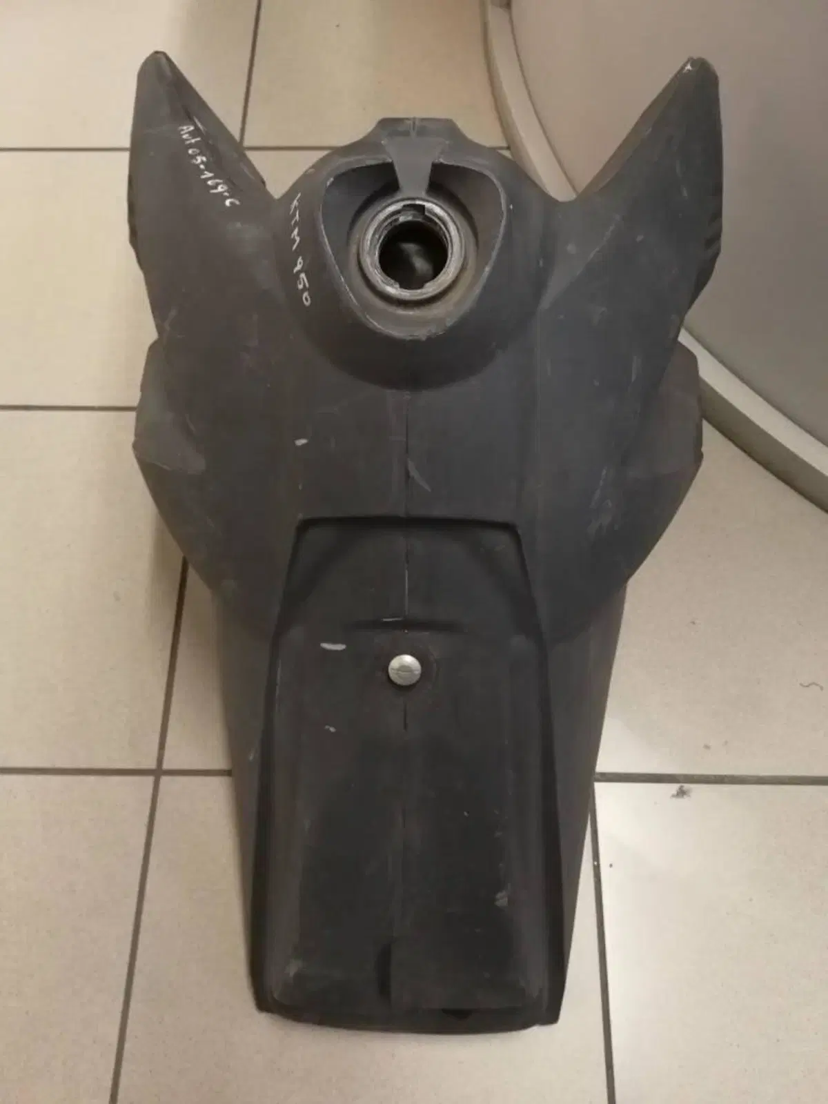 SERBATOIO ORIGINALE KTM SM950 (2)