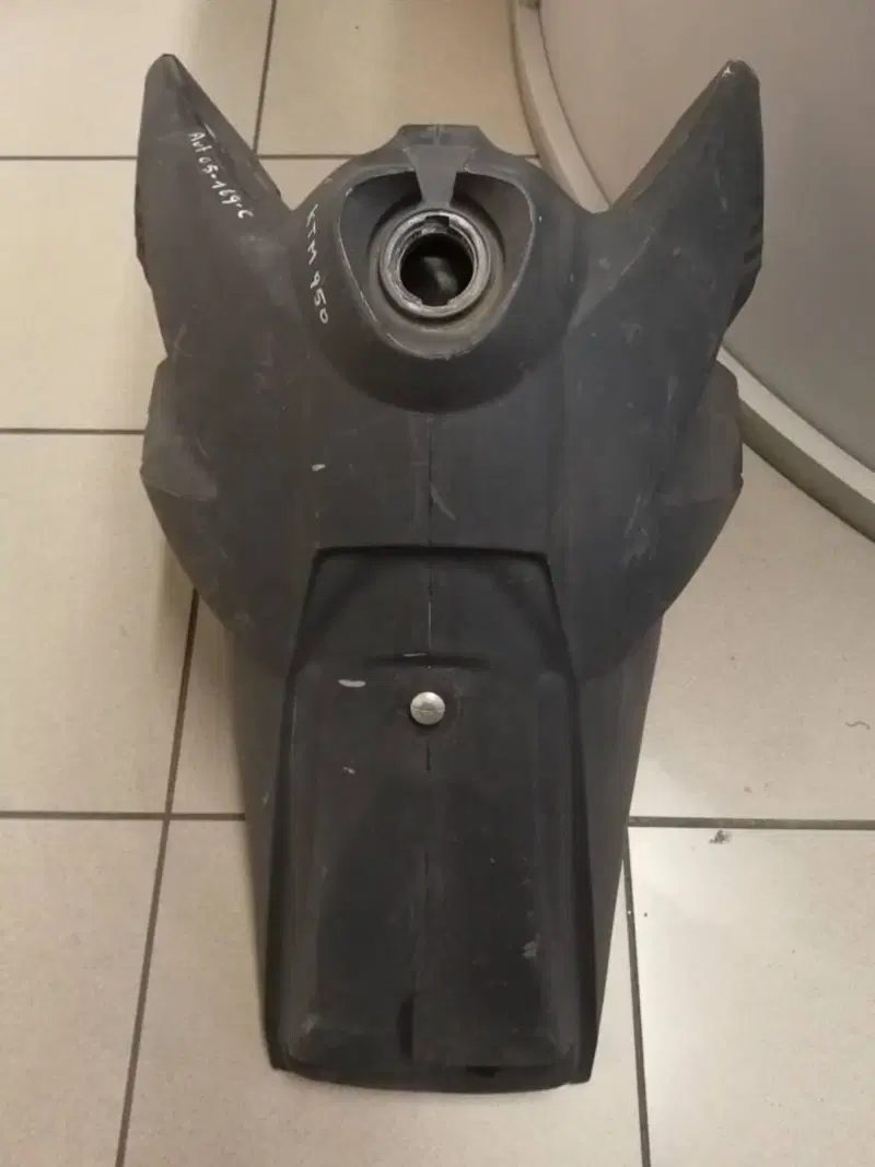 SERBATOIO ORIGINALE KTM SM950 (2)