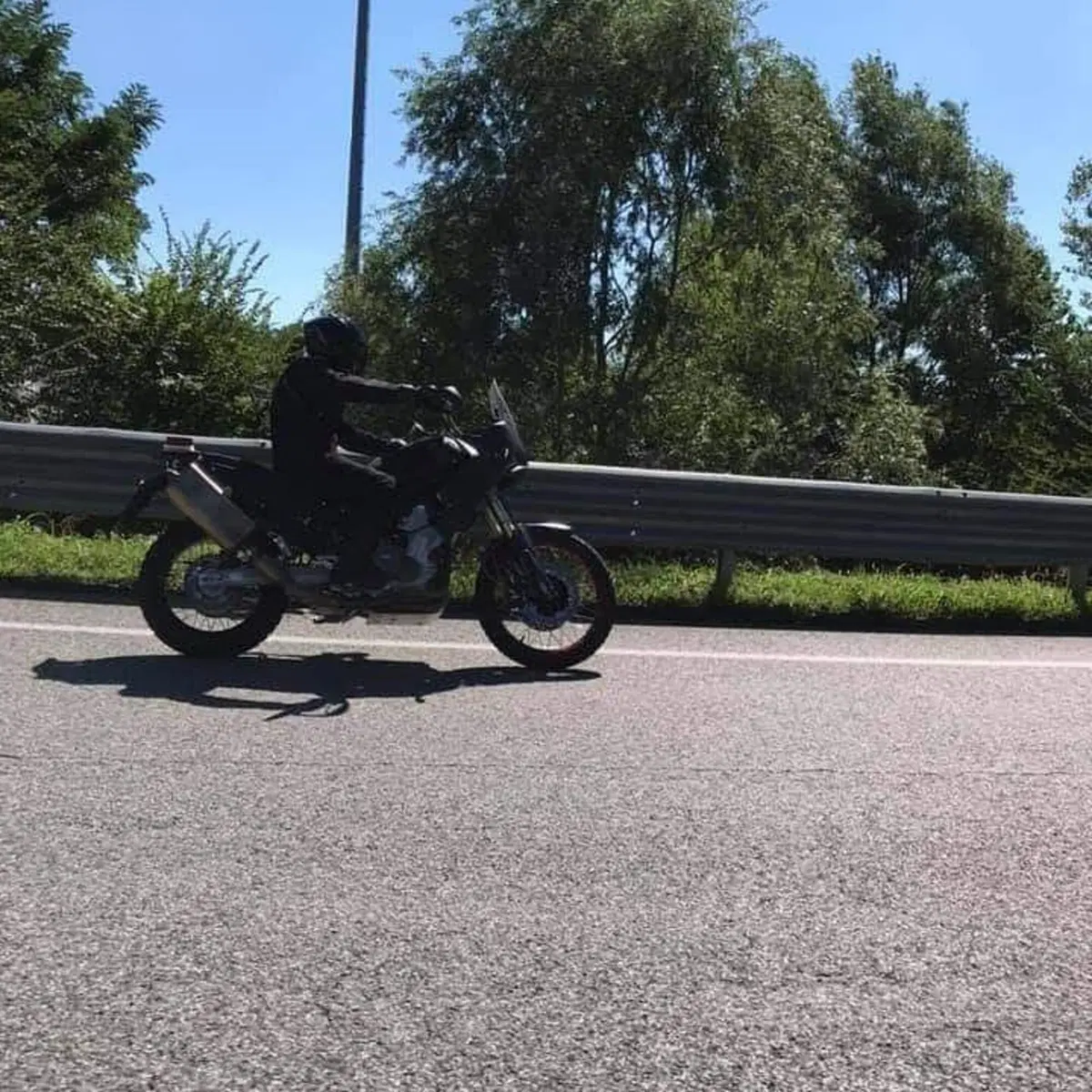Aprilia Tuareg 660: eccola in azione! Sarà così?